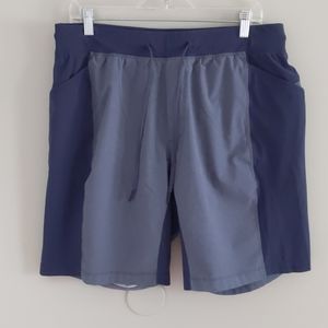 Lululemon Men's Shorts XL 2-tone Blue  Lined